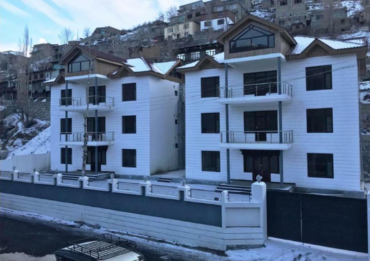 Hotel Kargil Heights Exteriör bild